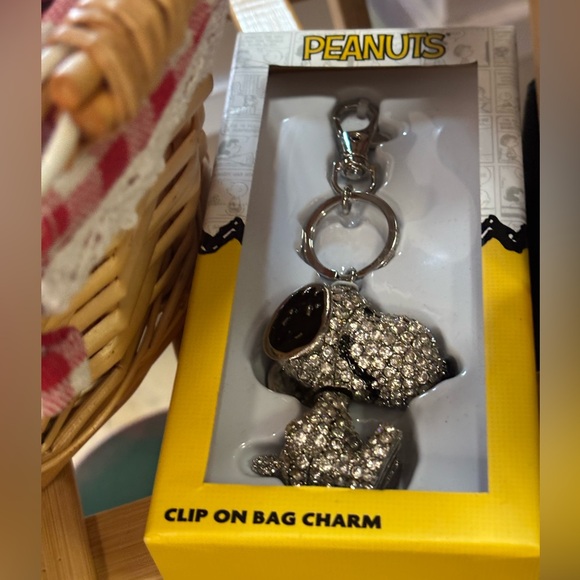 Peanuts Accessories - Peanuts Silver Snoopy Bag Charm